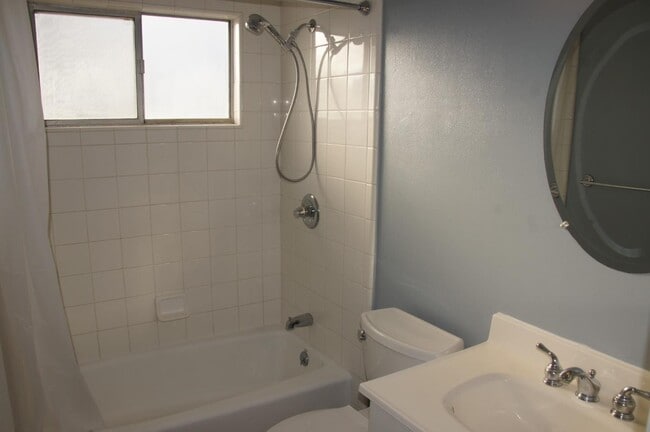 Building Photo - 1499 Hillsdale Ave