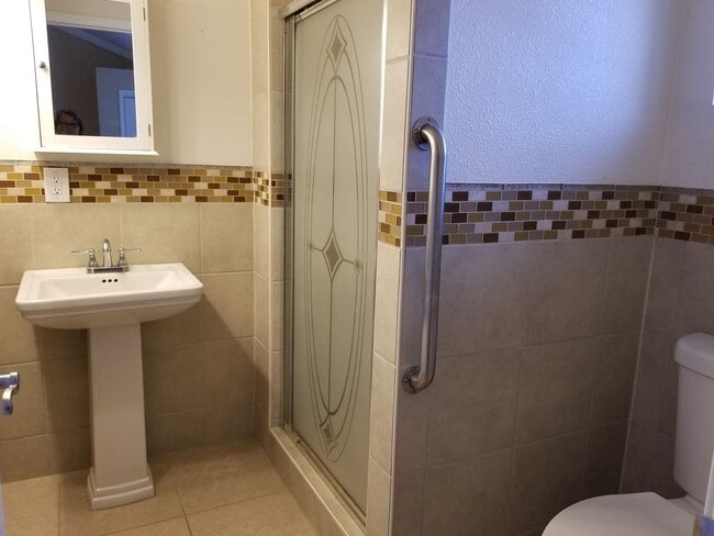Building Photo - 4 Bedroom Home for Rent Westwood-Minden