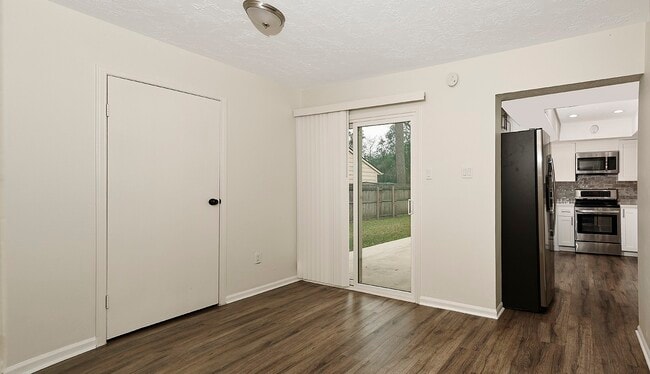 Building Photo - 30 Berryfrost Ln