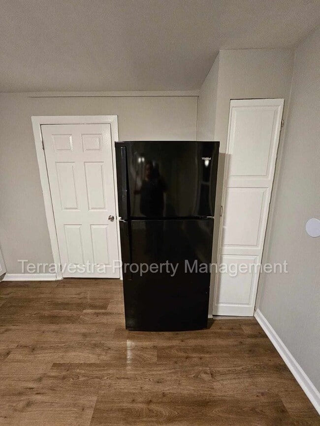 Building Photo - 2 Bed in Millville! Single family