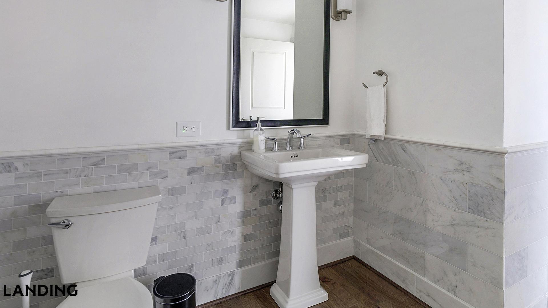 Building Photo - 777 Preston St