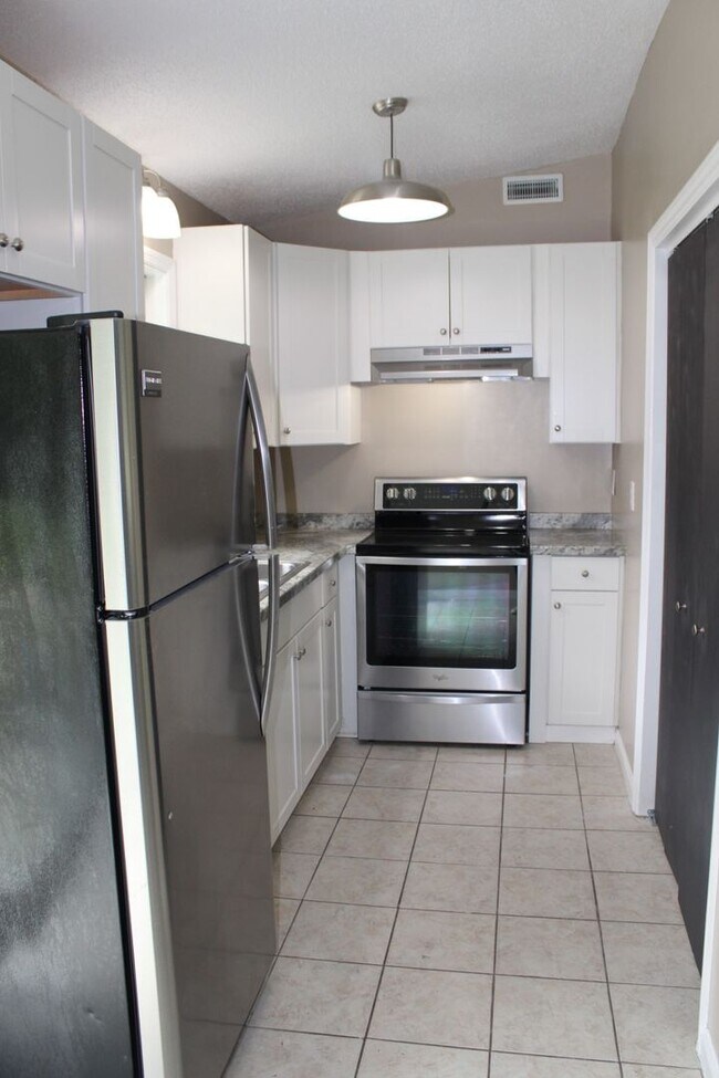 Building Photo - Beautifully renovated home in Newport, NC!
