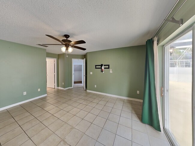 Building Photo - 10935 Rushwood Way