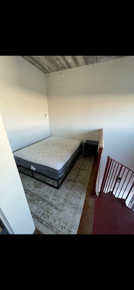 Building Photo - 360 W 300 S