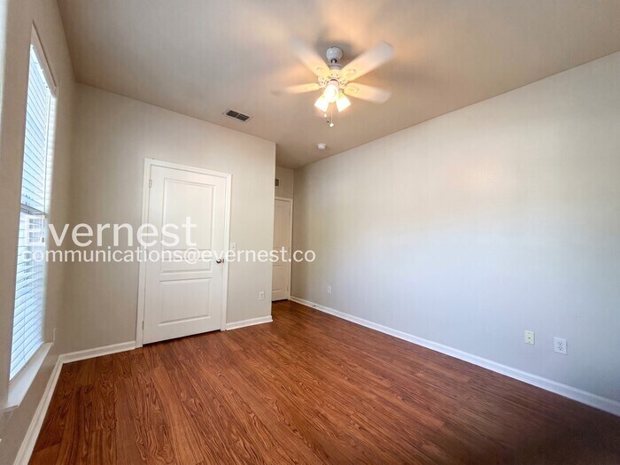Building Photo - 8290 Gate Pkwy W