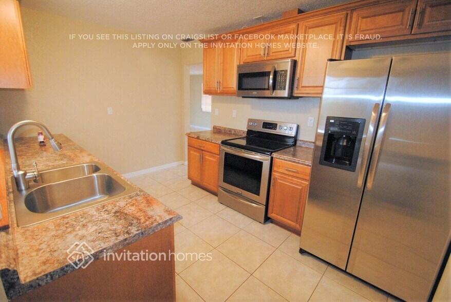 Building Photo - 291 NW 42nd Ave