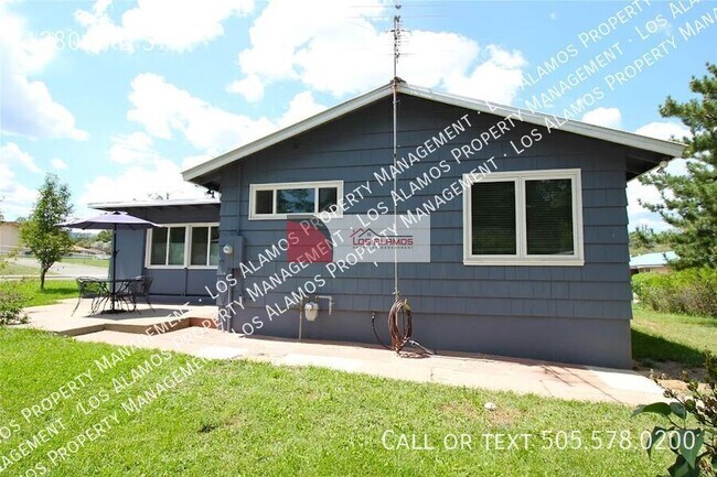 Building Photo - 1280 3rd St