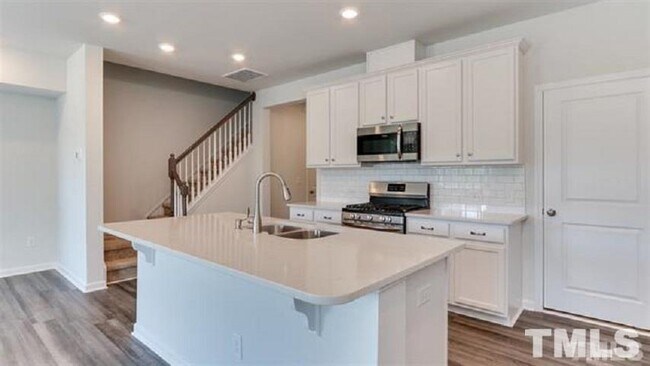 Building Photo - 120 Cambria Ln