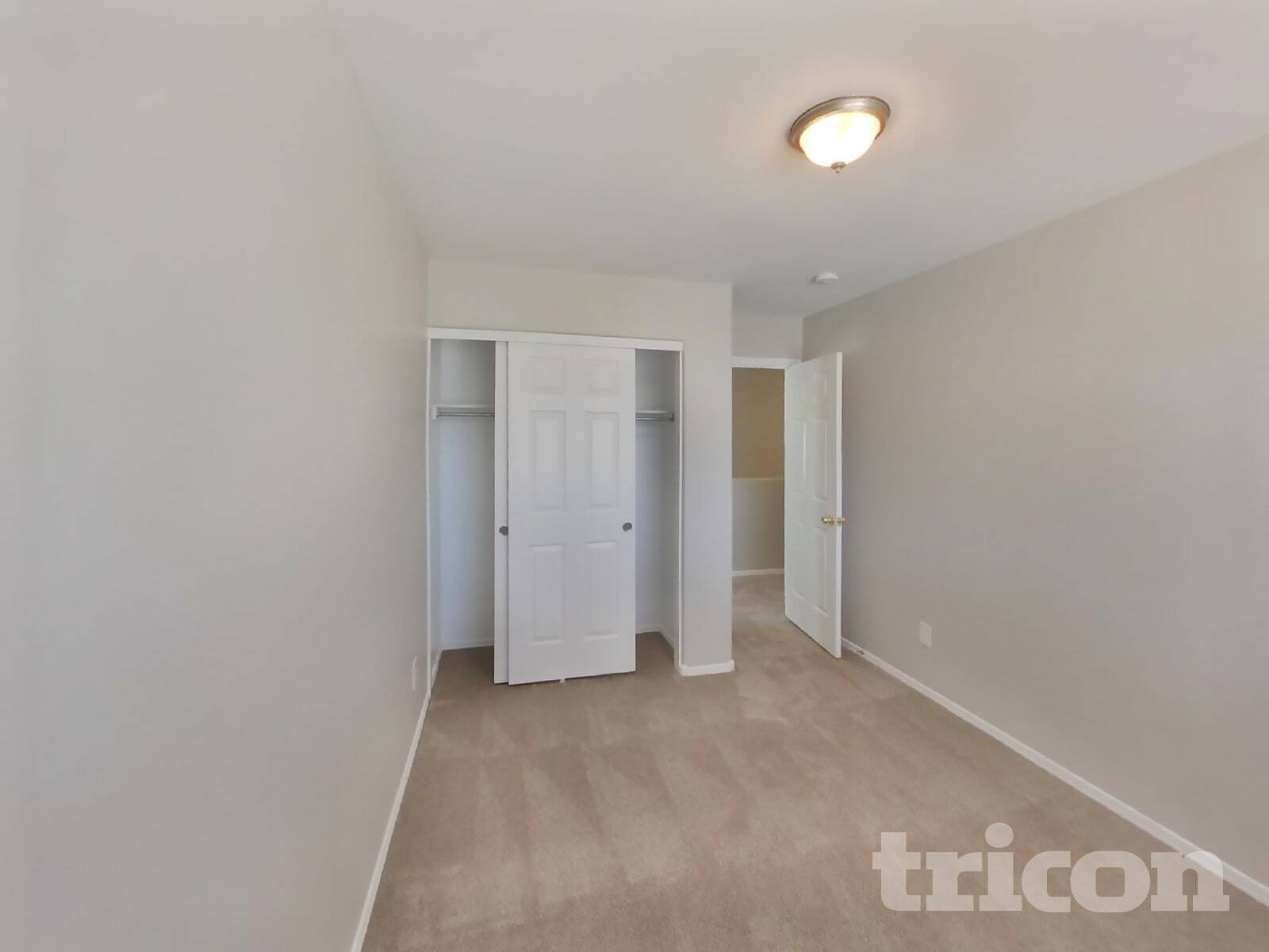 Building Photo - 377 E Maddison St