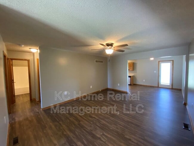 Building Photo - 605 Susanne Ct