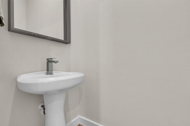 Building Photo - 144 Knightsbridge Park Ln