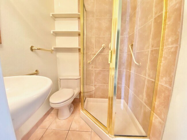 Building Photo - IMMACULATE HOME LOCATED IN SUMMERLIN, 4 BEDROOM 3.5 BATH, 3 CAR GARAGE