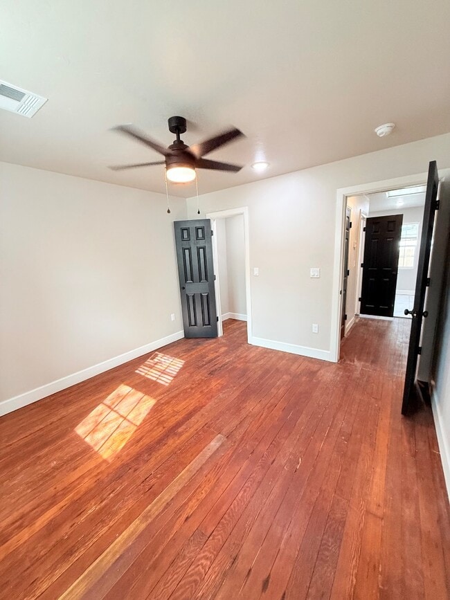 Building Photo - 5909 NW 40th St