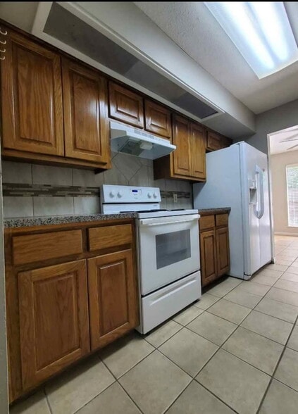 Building Photo - 7455 Calder Ave