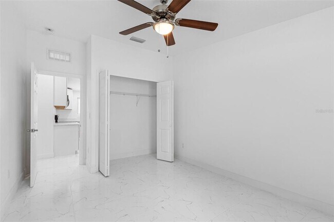 Building Photo - 6847 Woodsman Dr