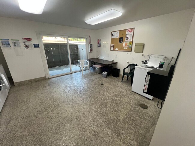 Building Photo - Sunny 1 bed 1 bath Condo in Santa Clara. L...