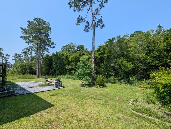 Building Photo - 3565 Pearl Ct