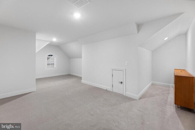 Building Photo - 105 Samjan Cir