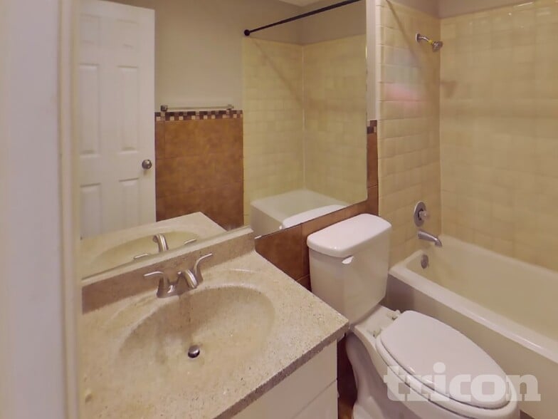 Building Photo - 9302 Points Edge