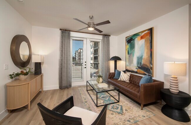 Building Photo - Your Downtown Escape Starts Here!