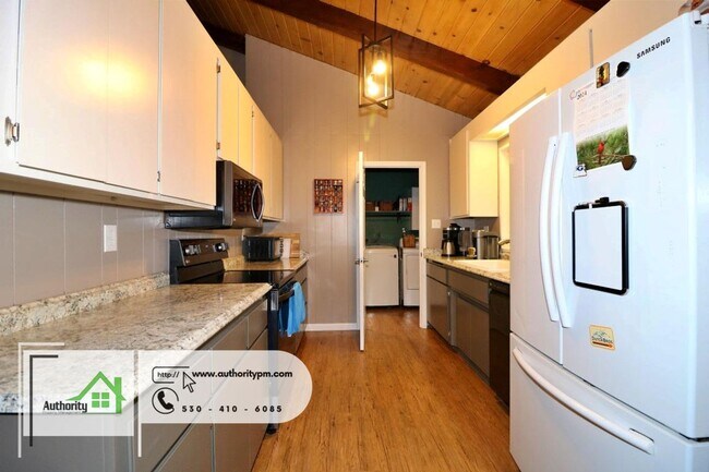 Building Photo - 30593 Sleepy Hollow Dr. Shingletown, Wood ...