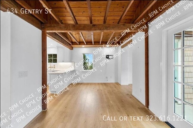 Building Photo - 434 Gentry St