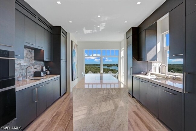 Building Photo - 255 Barefoot Beach Blvd