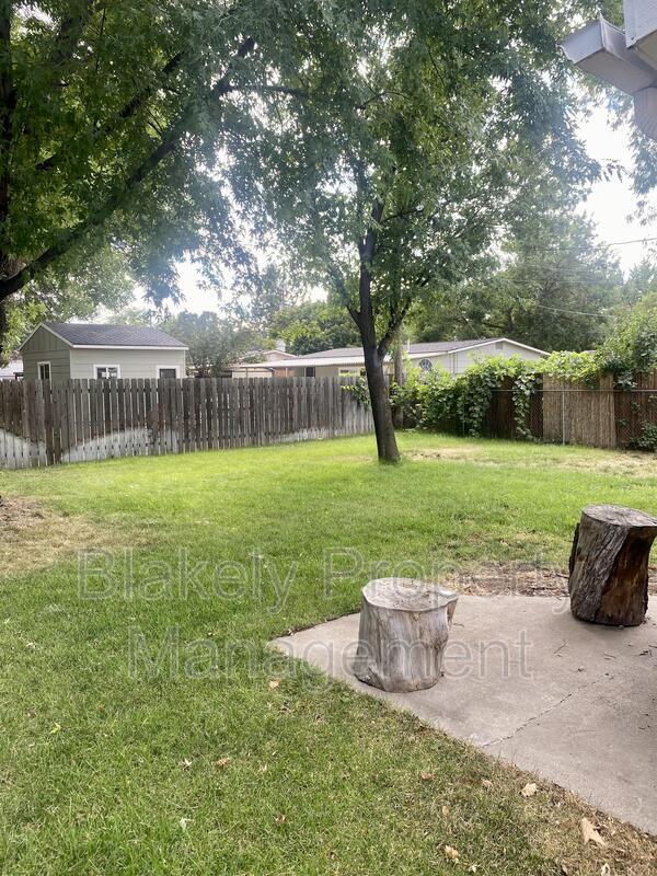 Building Photo - 1541 Marilyn Cir