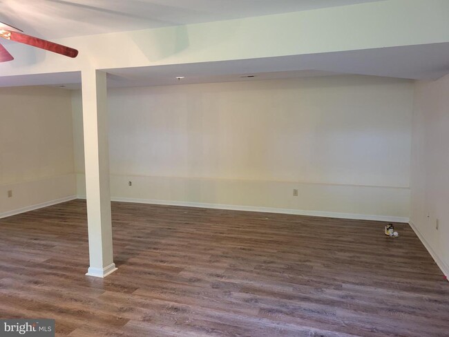 Building Photo - 6194 Dawes Dr