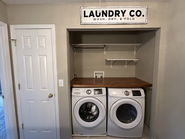 Laundry closet - 425 Shadow Glen Dr