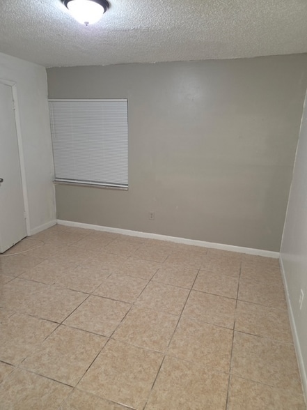 Building Photo - 2714 Pioneer Rd