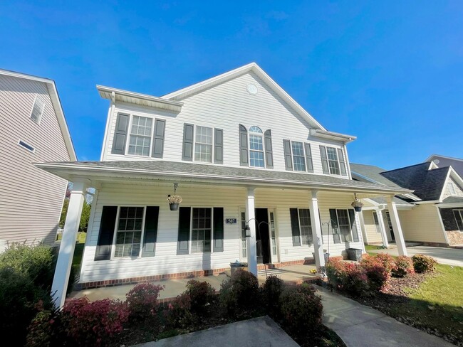 Primary Photo - Large 2-Story Home in Cornerstone