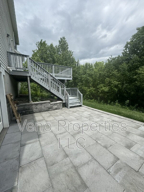 Building Photo - 17 Ironwood Street