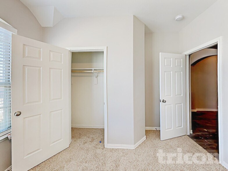 Building Photo - 345 Brandywine Ct