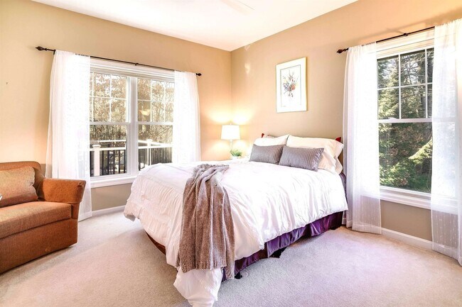 Building Photo - 7 Glen Ct