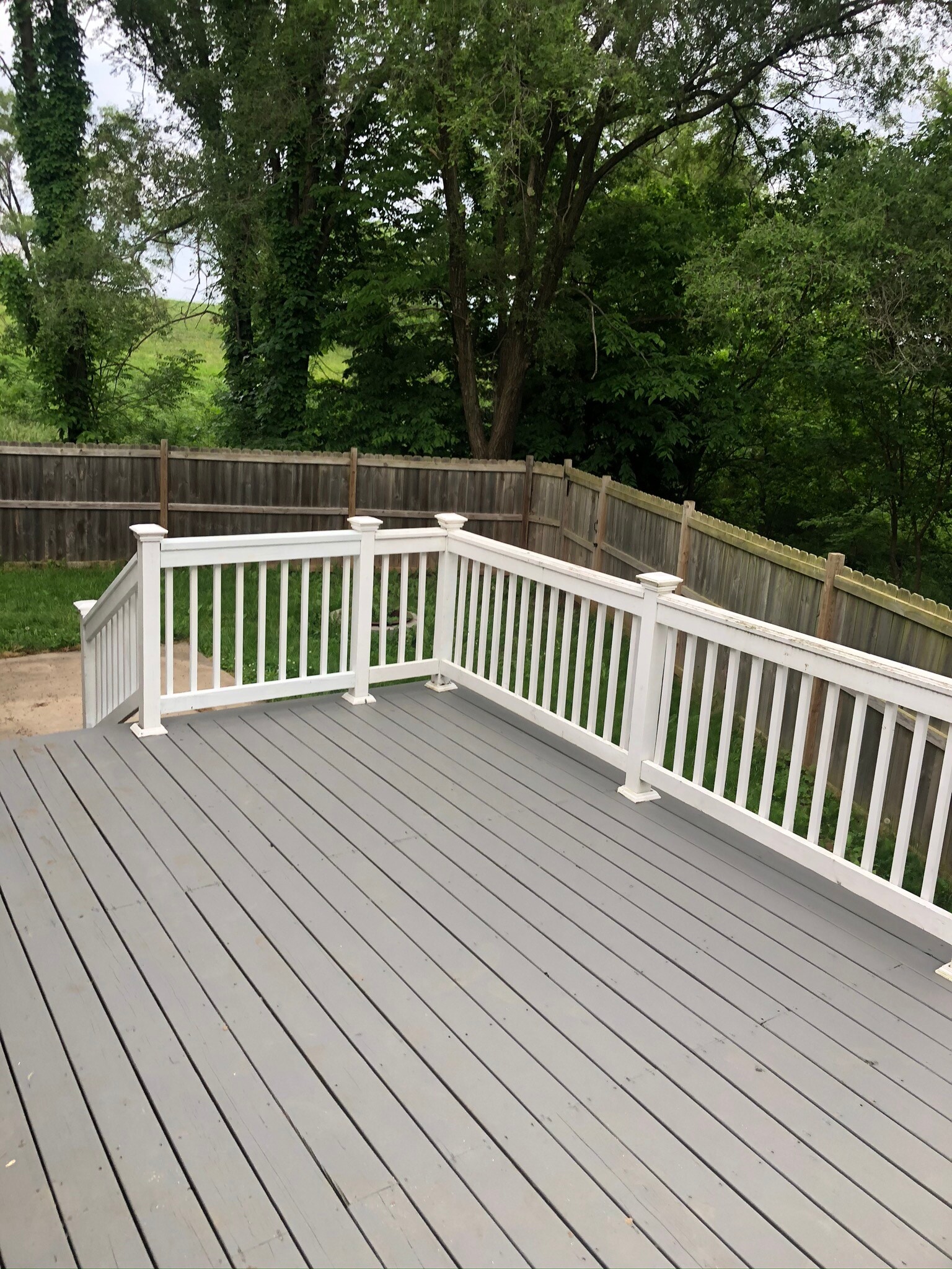 Deck/backyard - 105 6 St