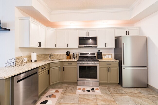 Building Photo - 150 Crescent Beach Dr