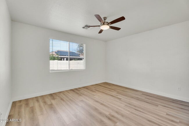 Building Photo - 13644 W San Juan Ave