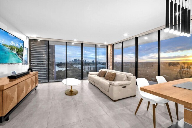 Building Photo - 780 NE 69th St