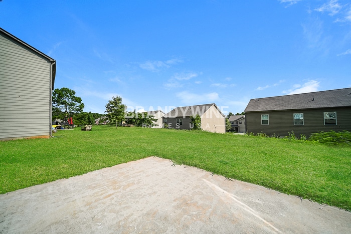 Building Photo - 801 Lake Chase