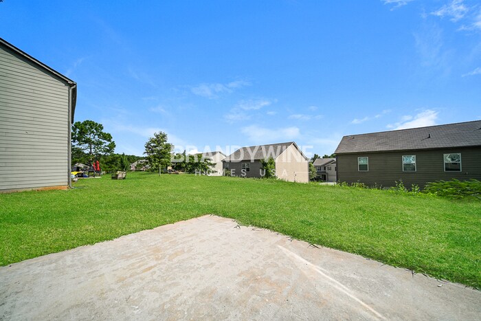 Building Photo - 801 Lake Chase