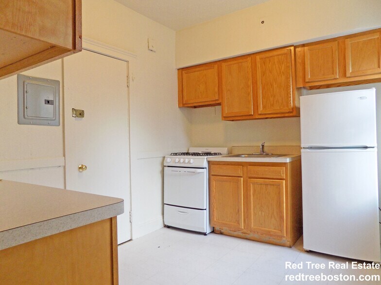 Building Photo - 127 Sutherland Rd