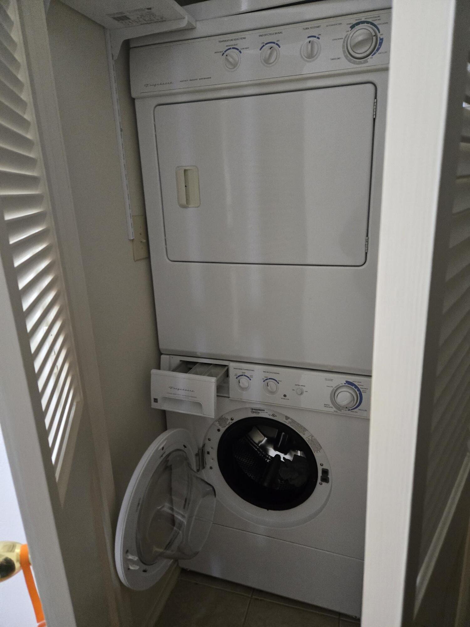 Building Photo - 8618 Baltimore Dr