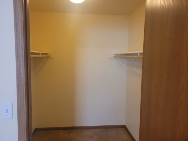Primary Photo - 16880 Huntington Ln