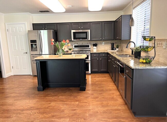 Building Photo - Beautiful Family Home on Cul-de-Sac in Great Rocklin Location