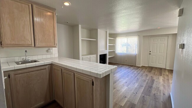 Building Photo - West Lancaster Townhouse in gated community (Marbella Villas)