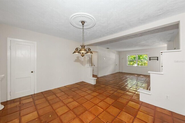 Building Photo - 3228 1st Ave W