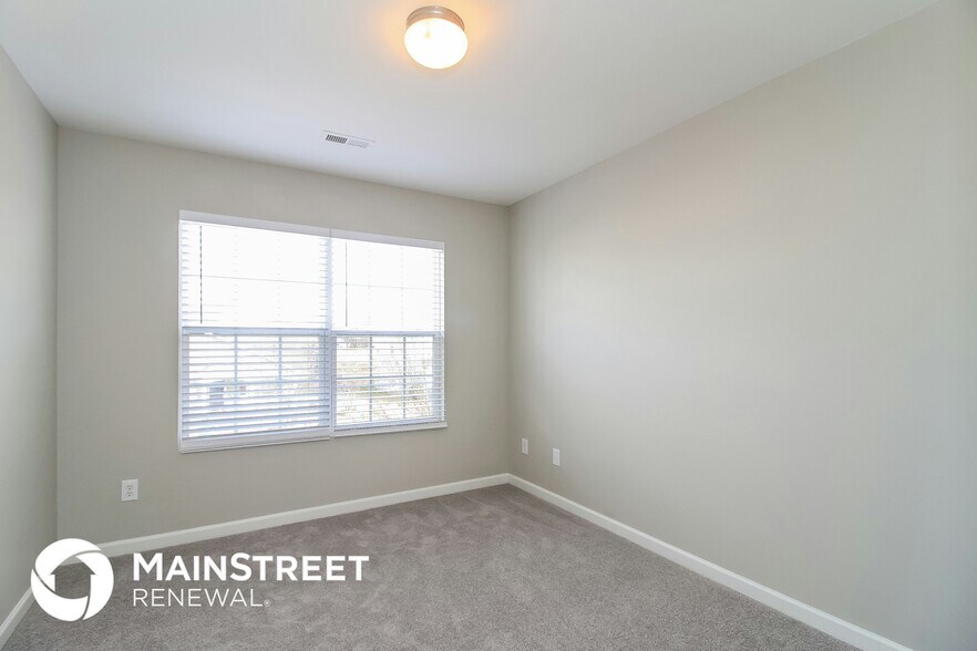 Building Photo - 4650 Lauren Woods Ct