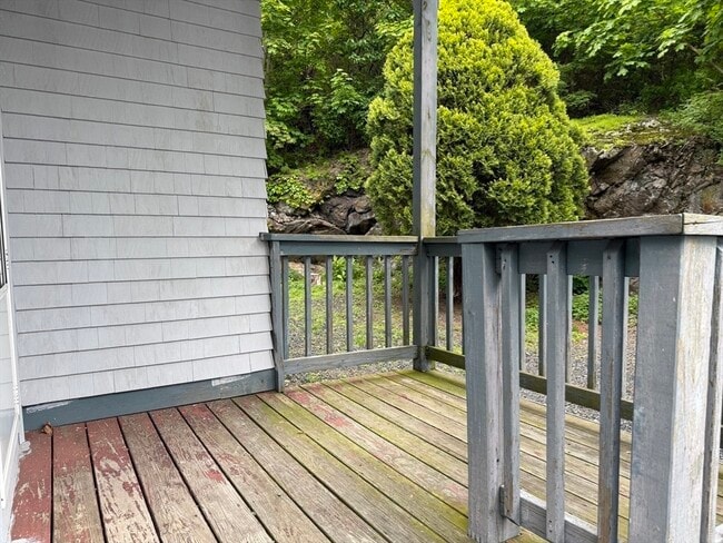 Building Photo - 3 Cedar Hill Terrace
