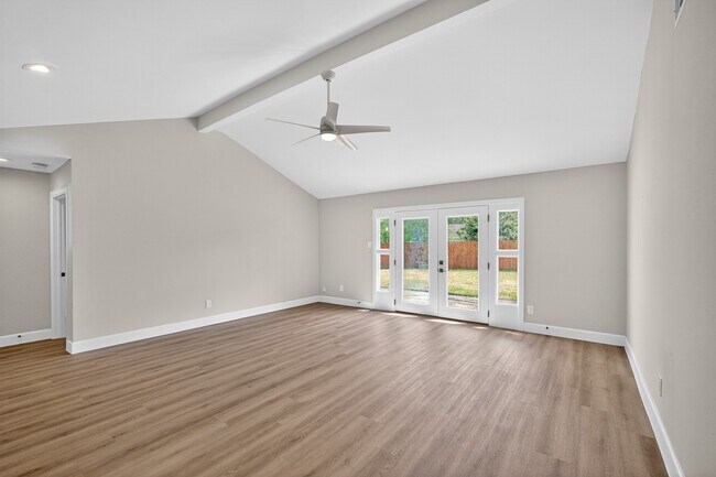 Building Photo - 5743 Ludington Dr